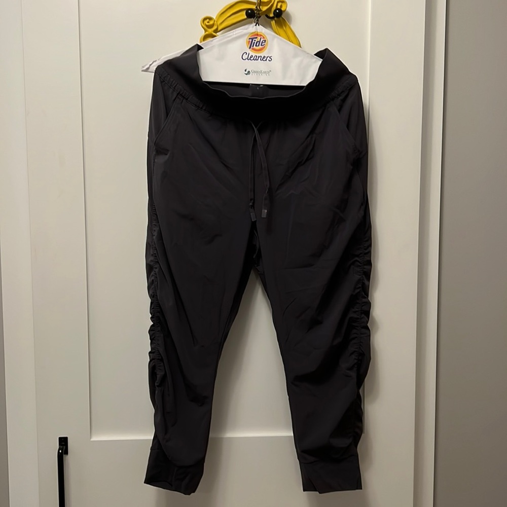 Athleta joggers size 6. Great condition dark dark purple/eggplant color